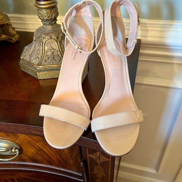 GUC Kate Spade Ronia Blush Nude Patent Leather Wedge Heel Sandals Size 8 - Picture 3 of 6
